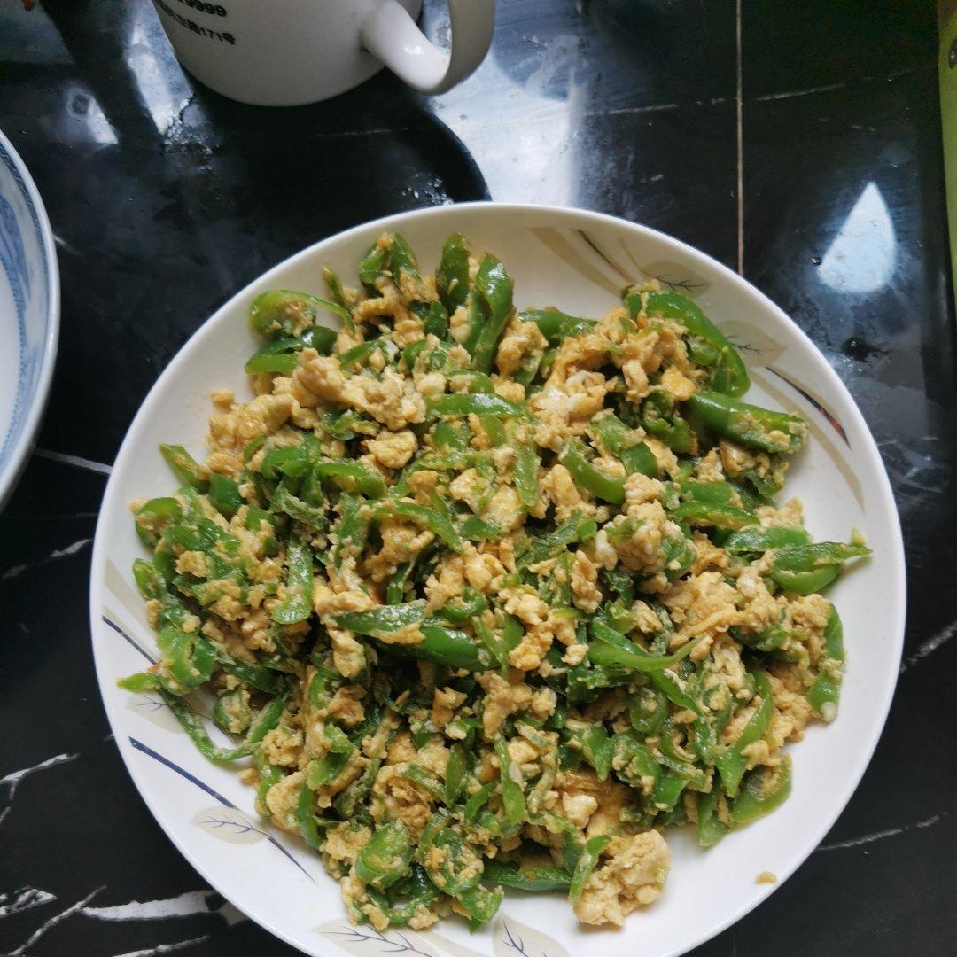 不一样的辣椒炒鸡蛋～下饭神器!