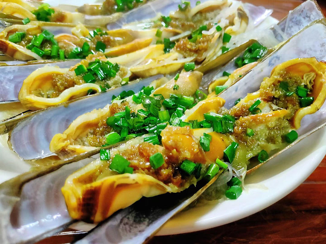 瘦子变闪电做的蒜蓉粉丝蛏子王竹蛏一口鲜香四溢