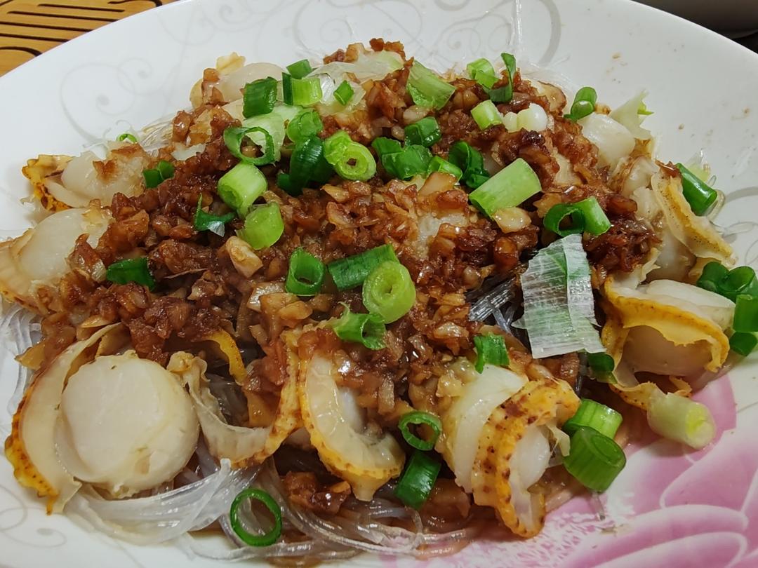 蒜蓉扇贝肉蒸粉丝