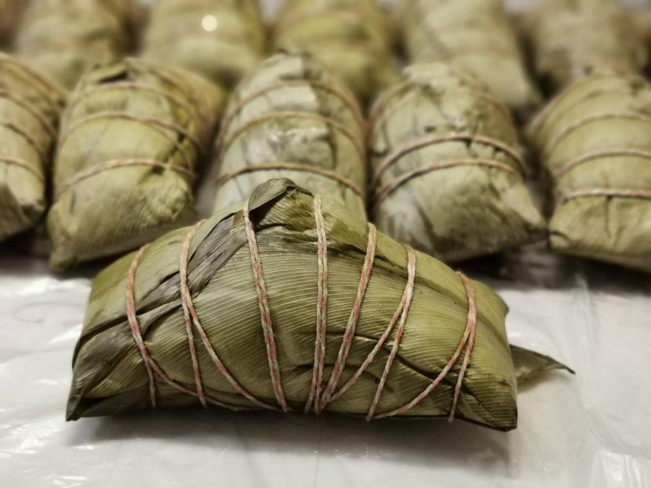 疏影r做的广西四角长粽子包法详解三有视频
