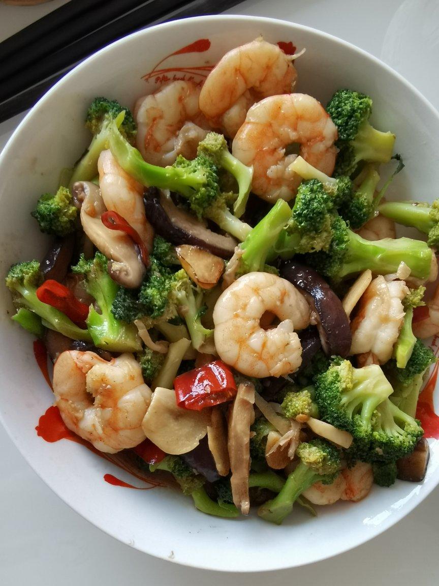 一次一盘不够吃‼️吃不胖的西兰花菌菇炒虾仁