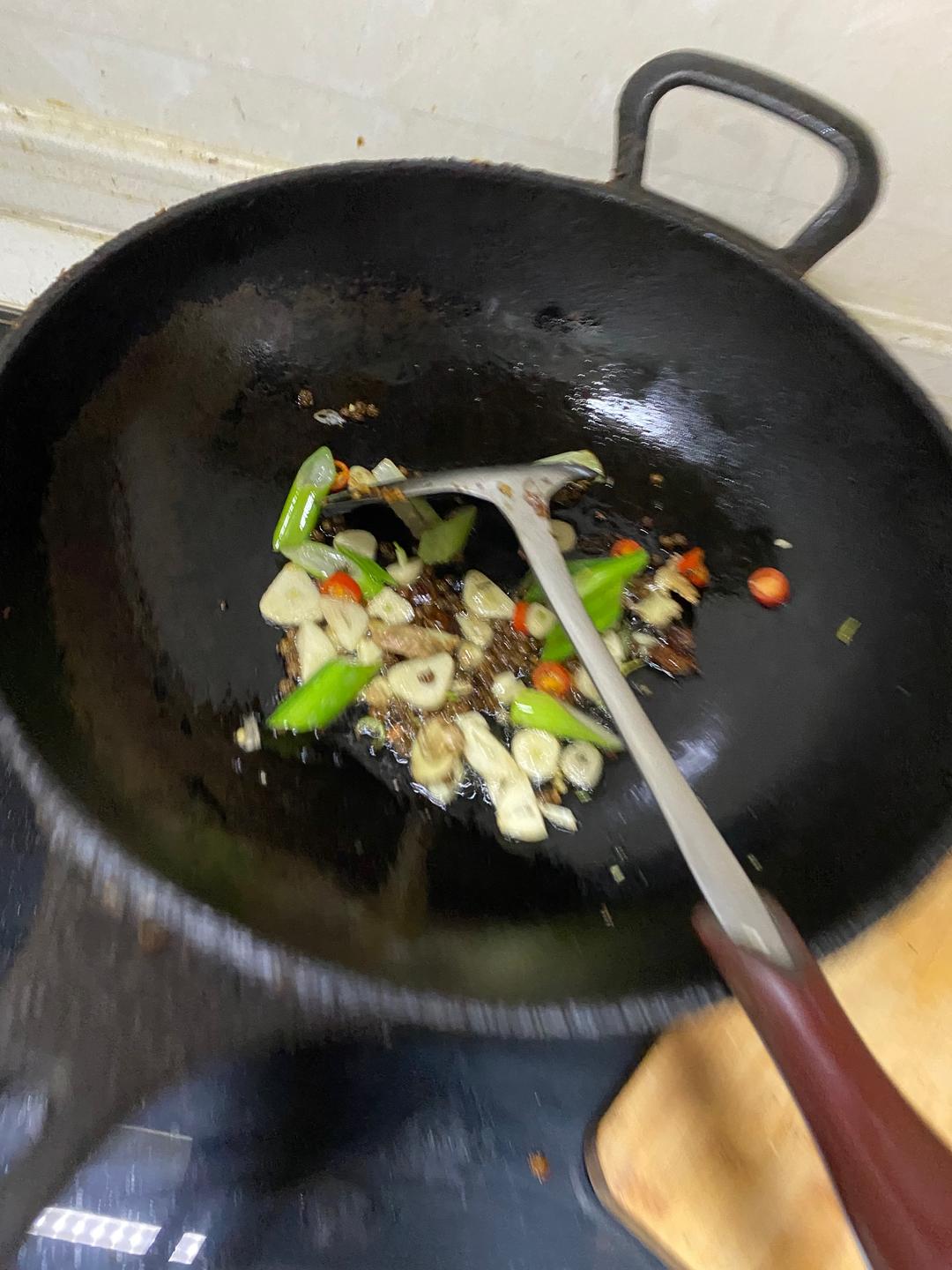 爆炒鸡丁儿的做法 步骤1