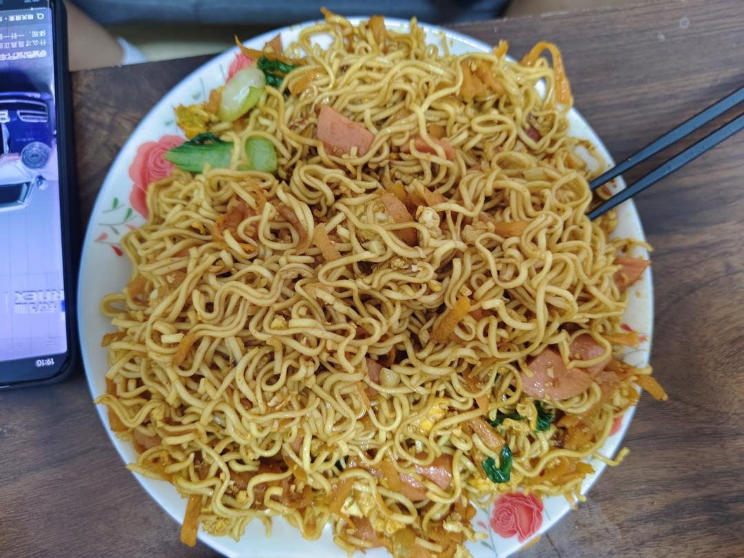 秒杀路边摊的炒方便面