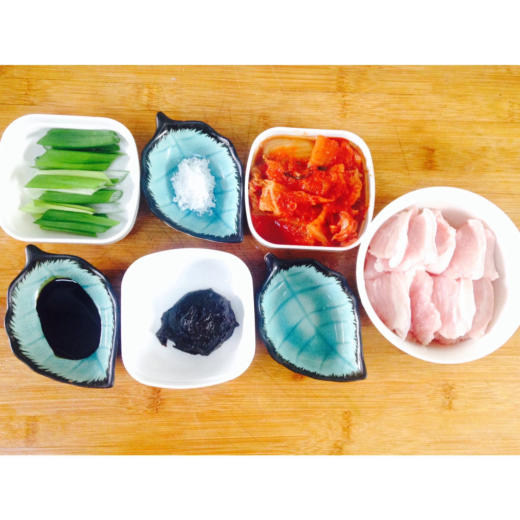 韩式泡菜炒五花肉——很爽很下饭哦