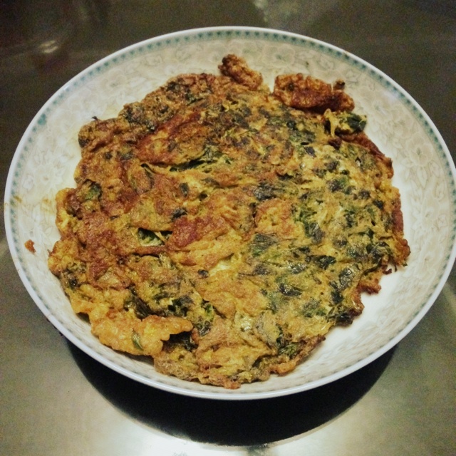 香椿芽摊鸡蛋