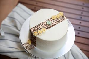 奶油霜裱花蛋糕的做法 步骤4
