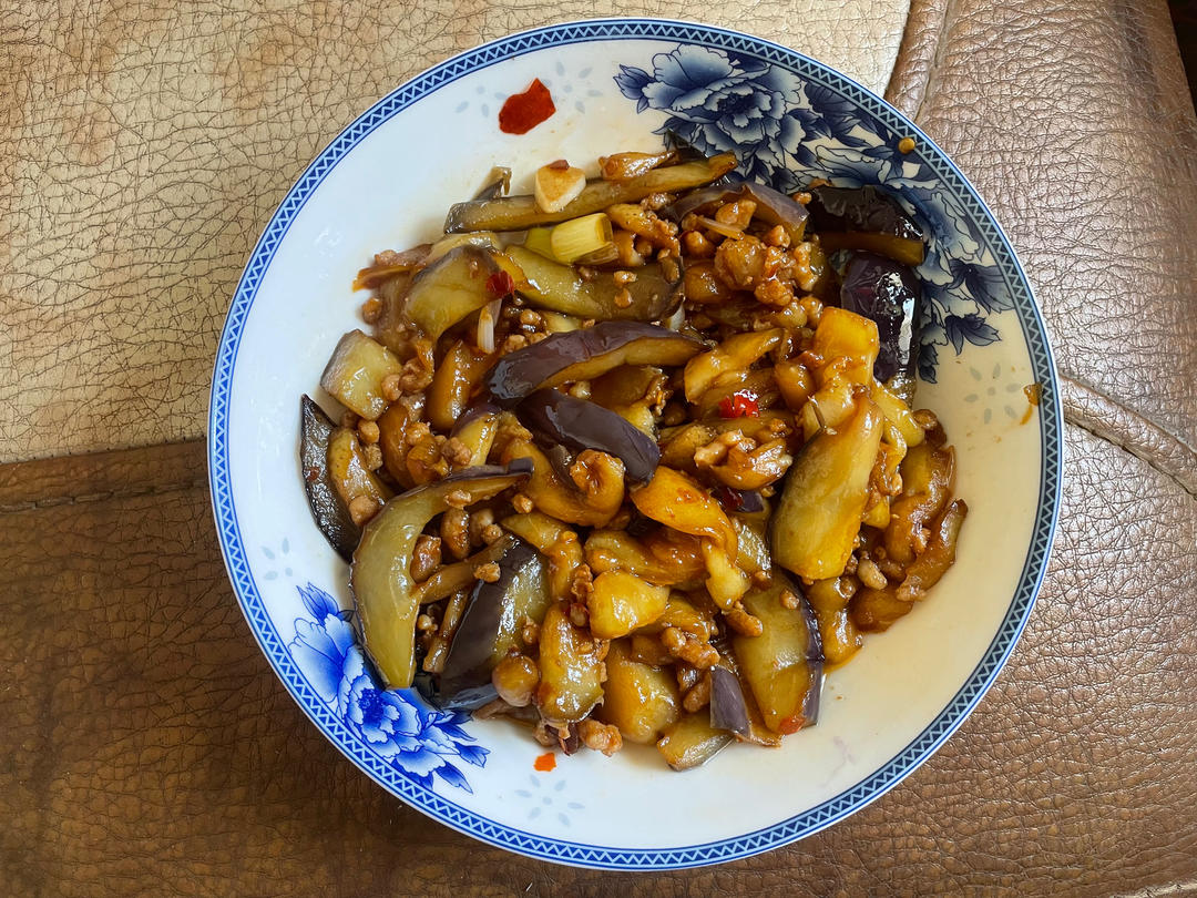 开胃下饭菜！巨简单的家常鱼香茄子煲