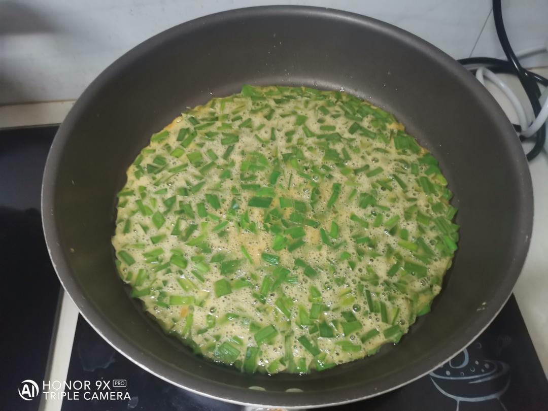 早餐饼（超简单的韭菜鸡蛋饼）