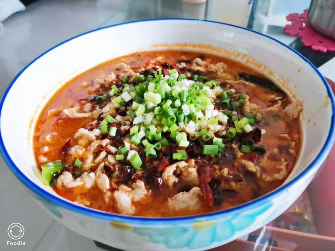 厨师长教你：“水煮肉片”的正宗做法，这味道真的很四川