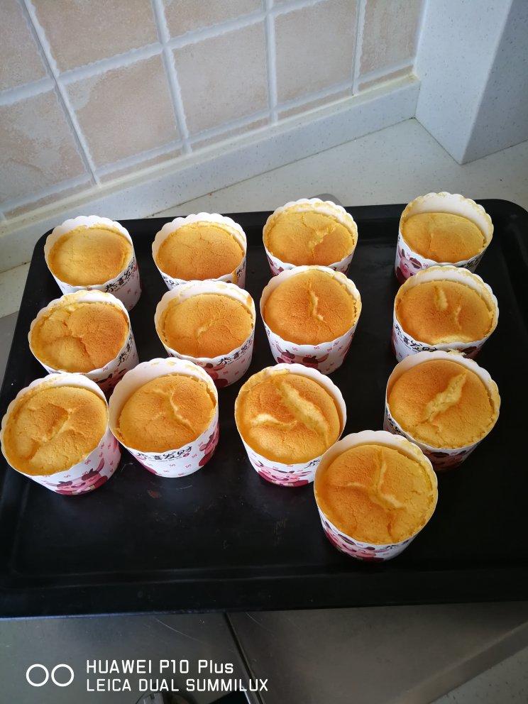 纸杯蛋糕 8寸戚风蛋糕的量