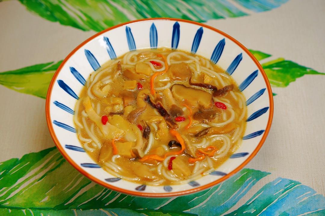 极简松茸面