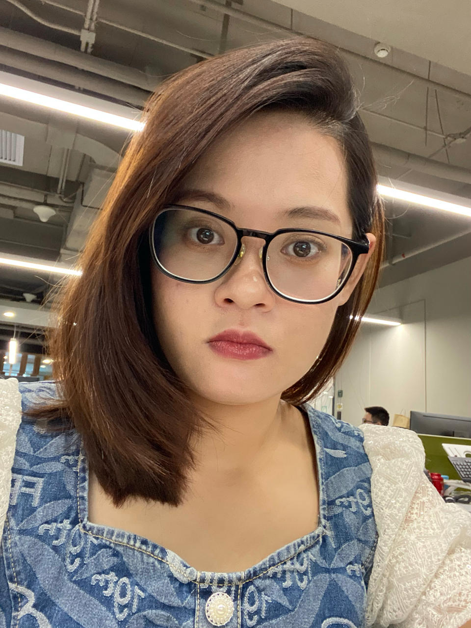 百百欣