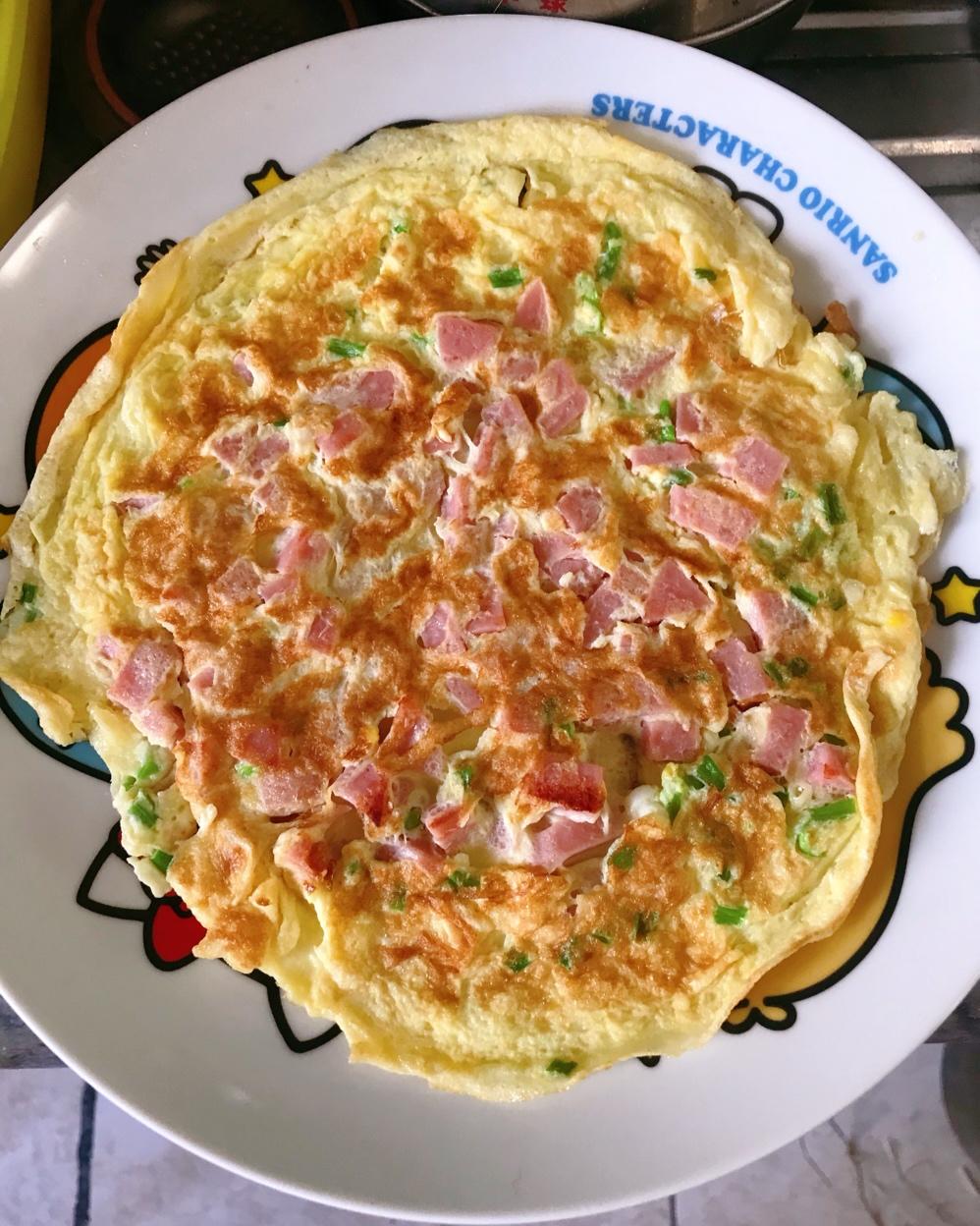 火腿肠葱花鸡蛋饼