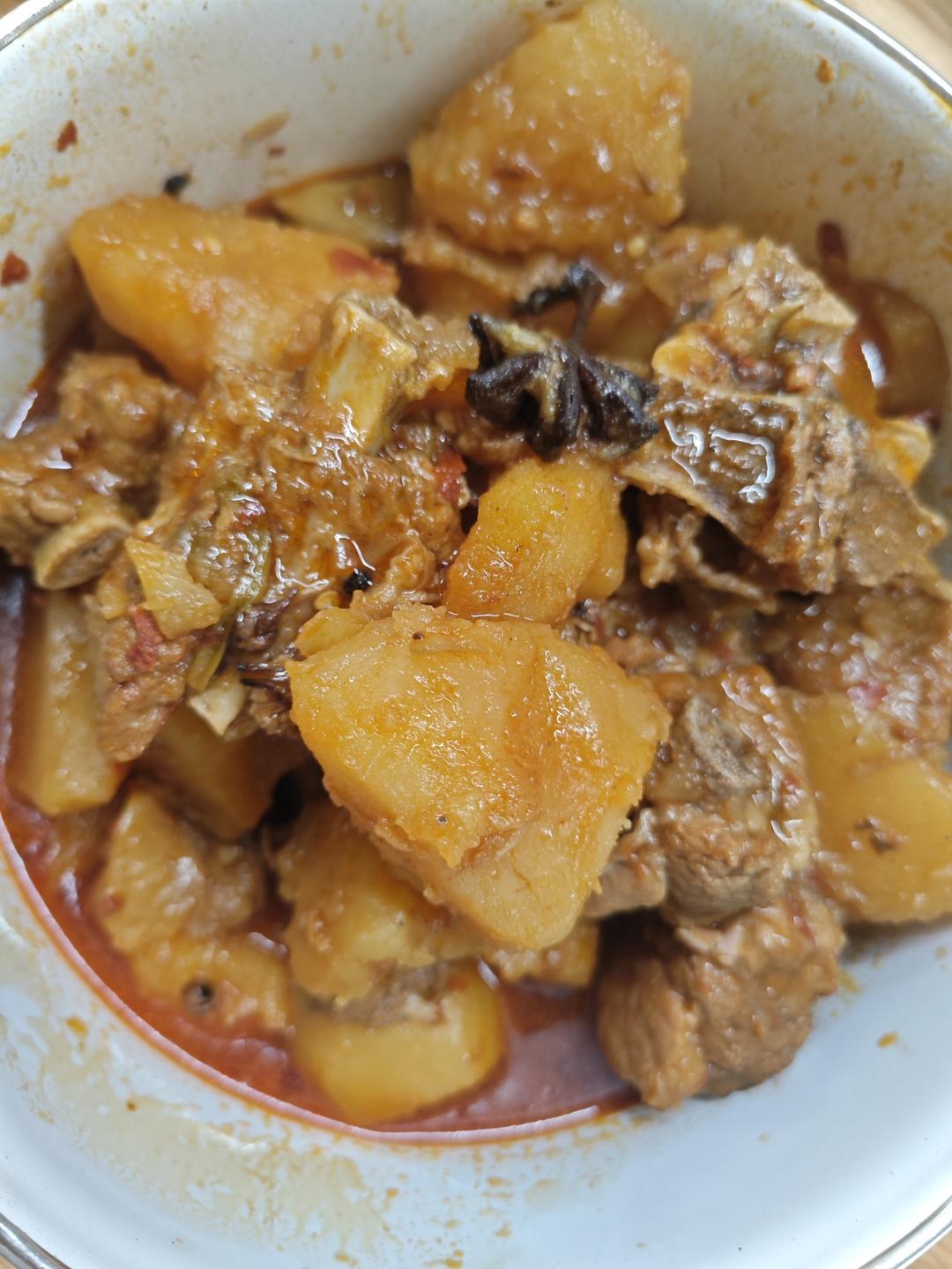 正宗四川土豆烧排骨（红烧排骨）（不焯水不炒糖色）