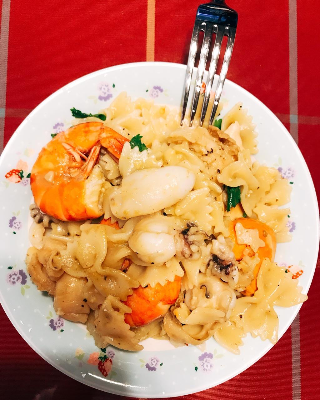 蒜香海鲜意大利面