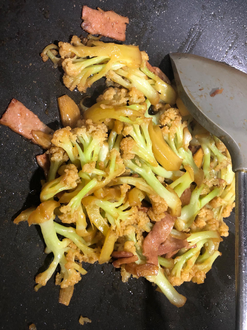 干煸菜花（花菜炒肉）