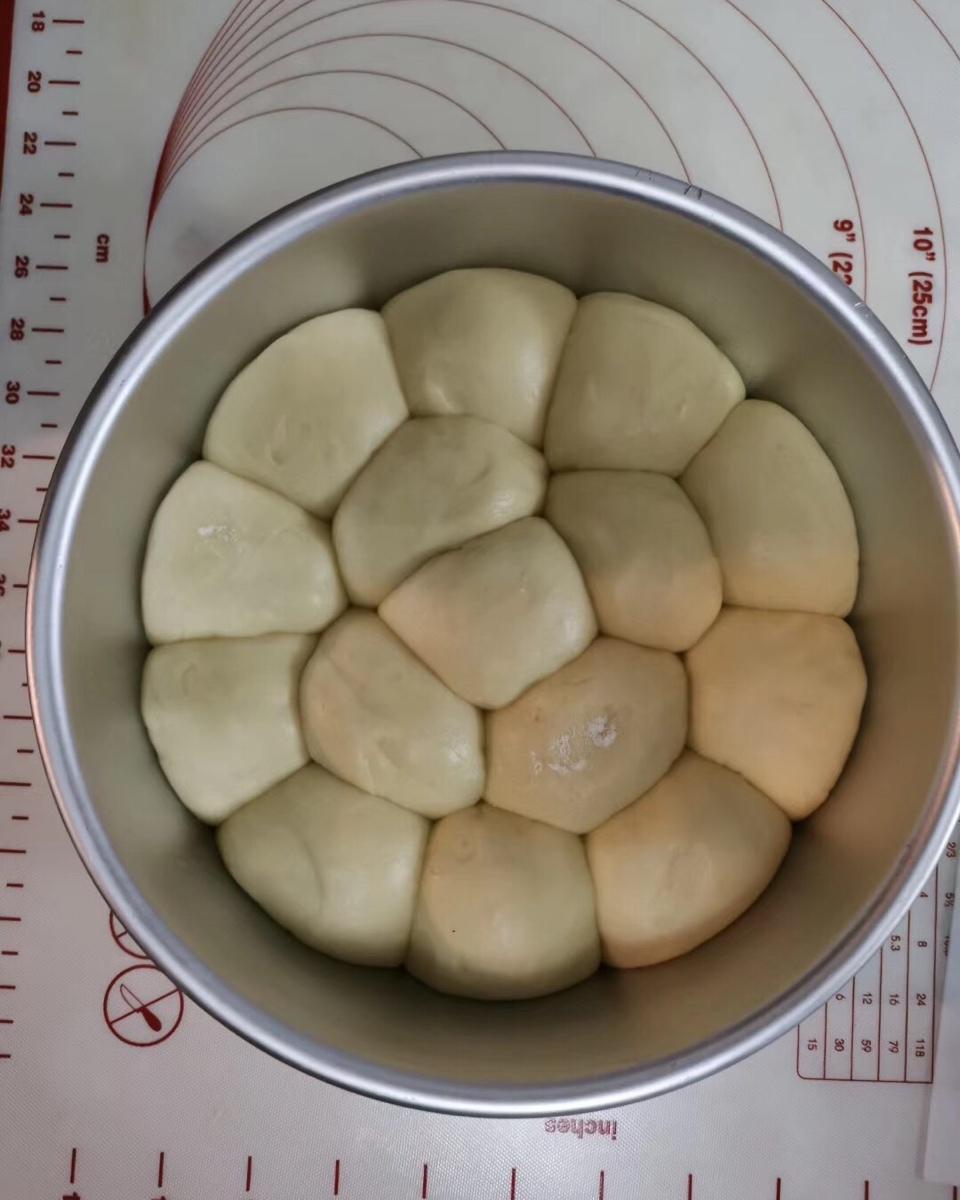 快手椰蓉小餐包（一次发酵照样柔软又拉丝）