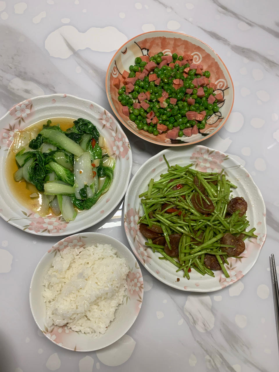 芦蒿炒香肠