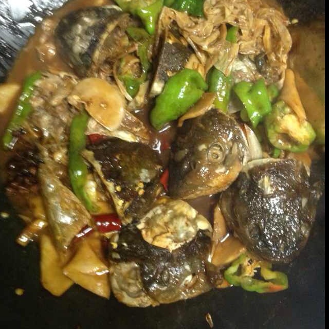 红烧扁鱼头