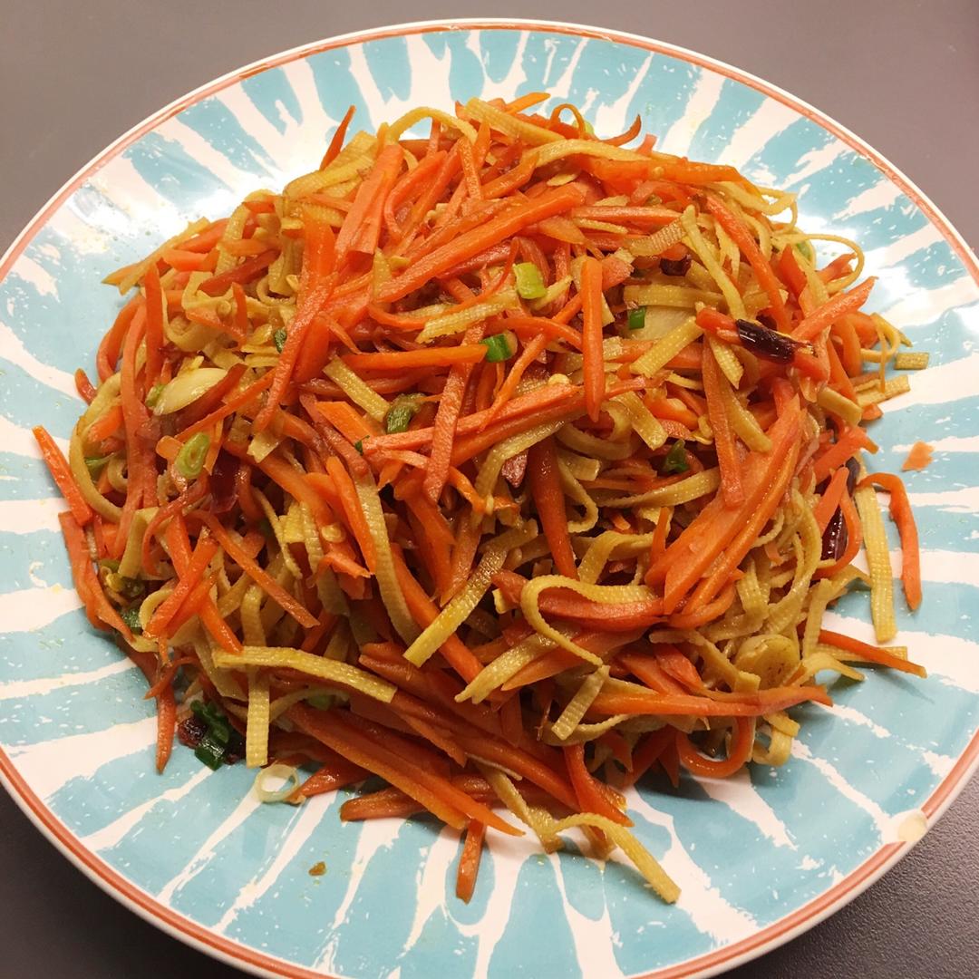 胡萝卜炒豆皮