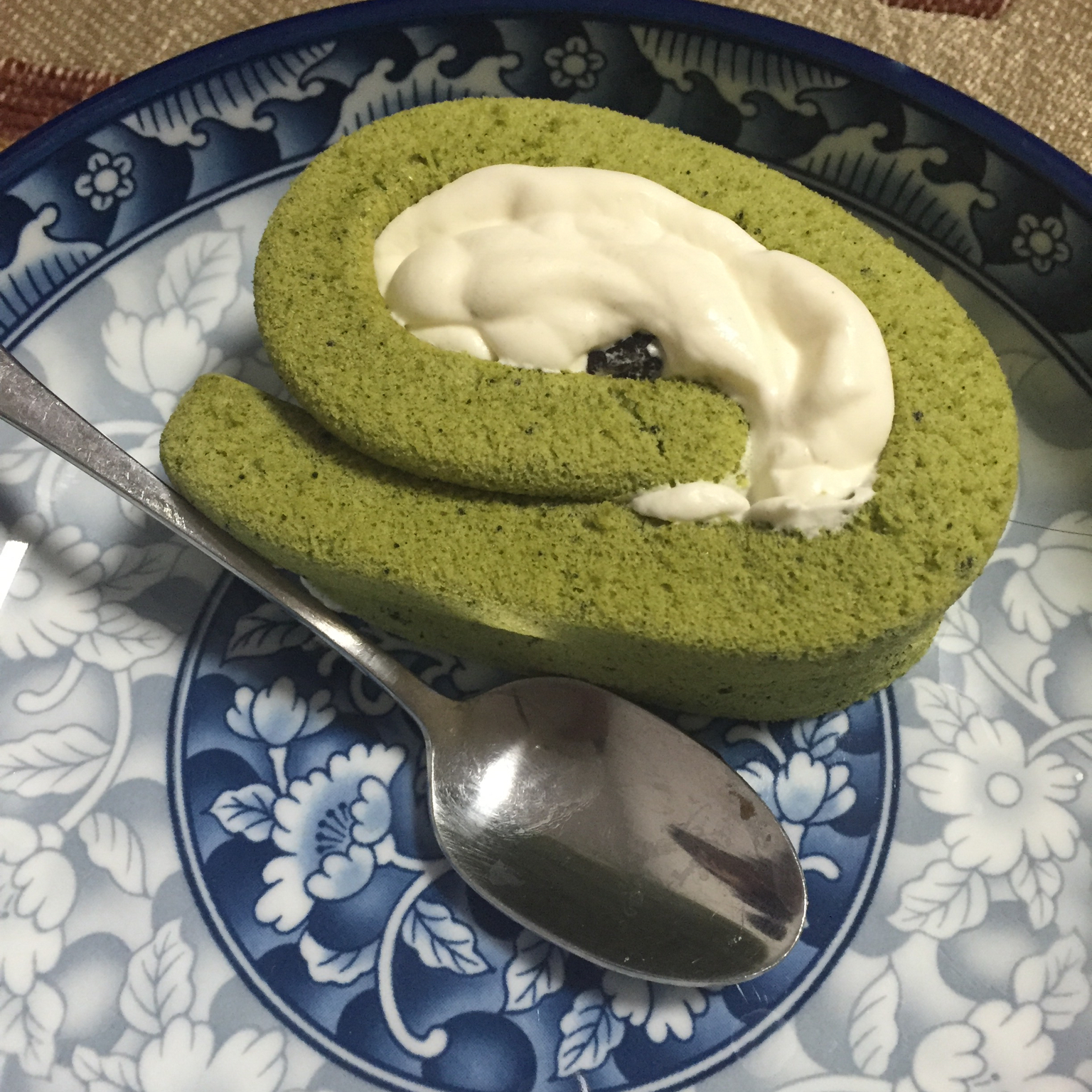 抹茶戚风蛋糕卷