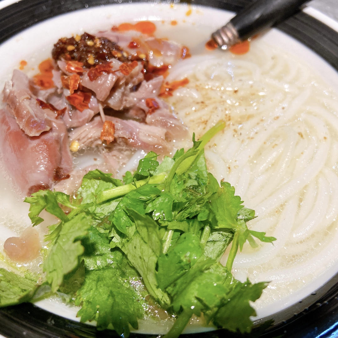 厨师长教你：“羊肉汤”的家常做法，天气冷了喝一口全身都暖暖的