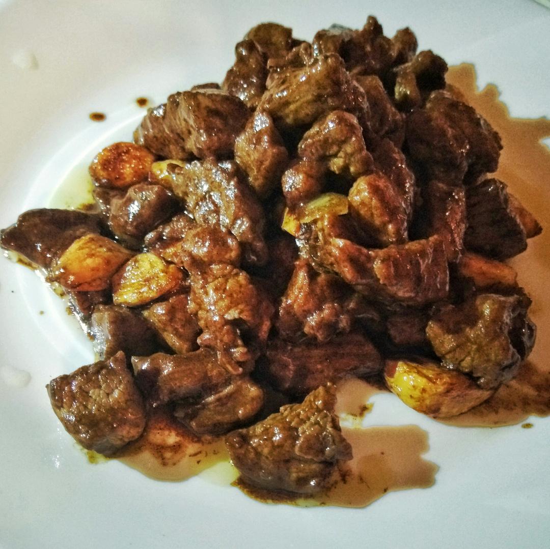 黑蒜子牛肉粒