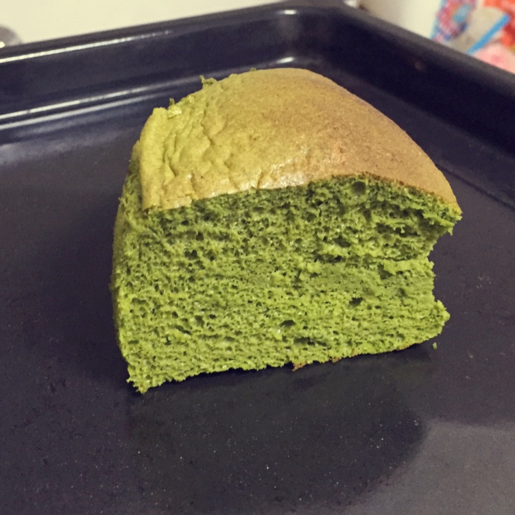 超简单完美戚风蛋糕（6寸2蛋）附打发、翻拌、脱模视频