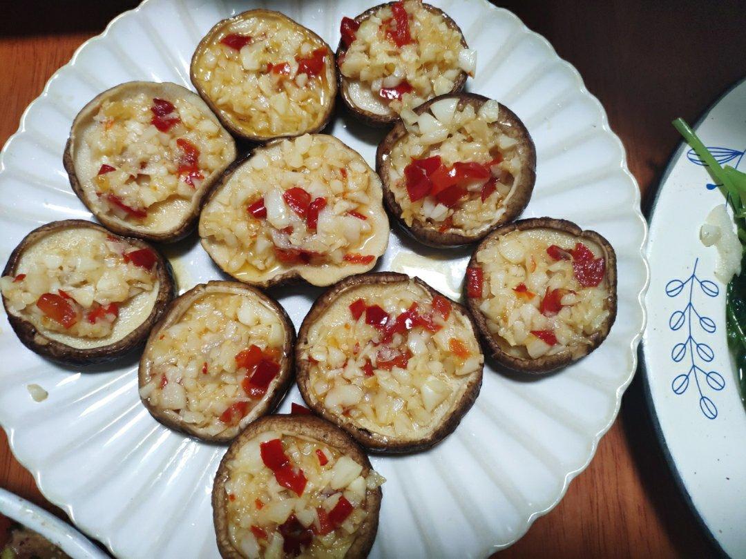 蒜蓉孜然烤香菇