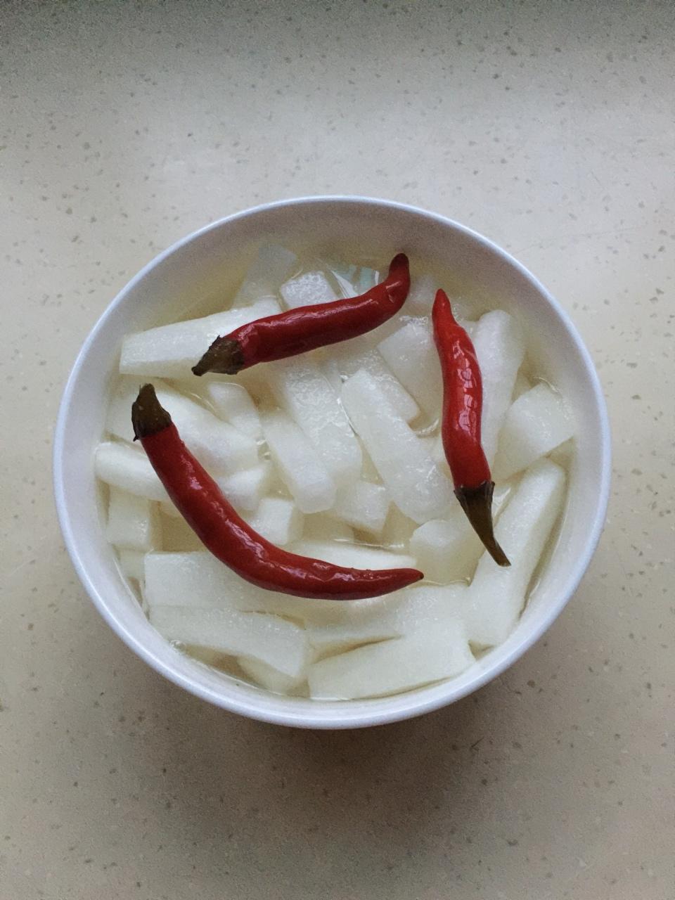 酸酸甜甜辣辣爽口萝卜条