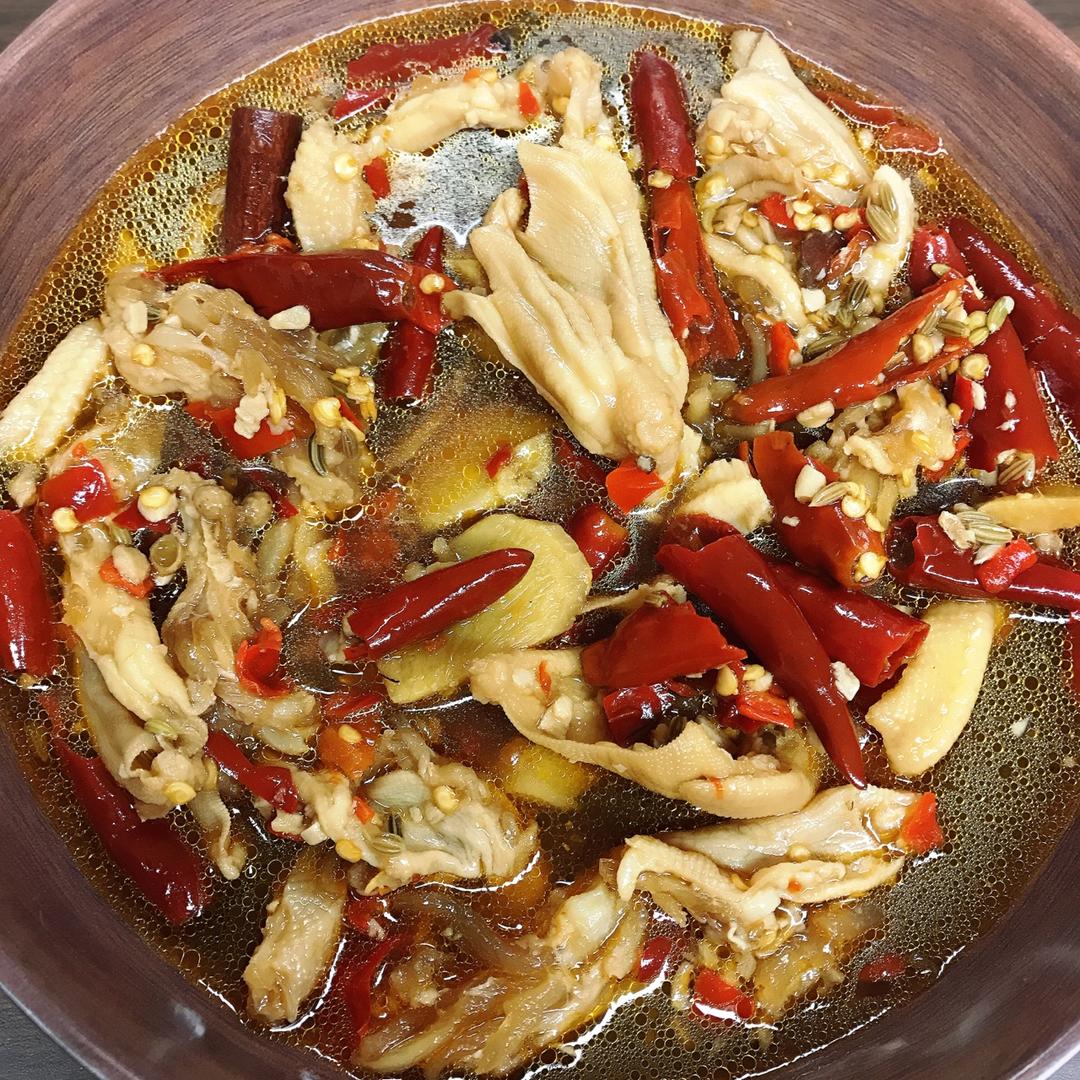 辣卤鸡鸭脚