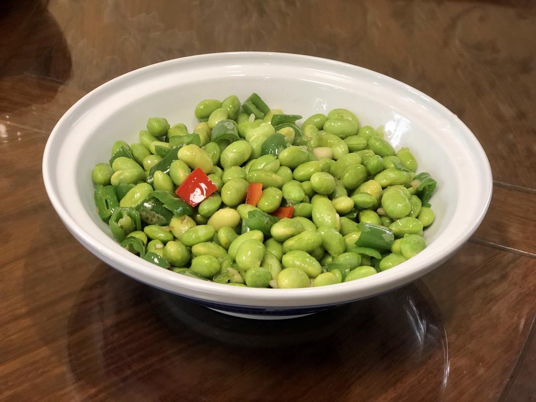 青椒炒毛豆米(5分钟快手菜)的做法