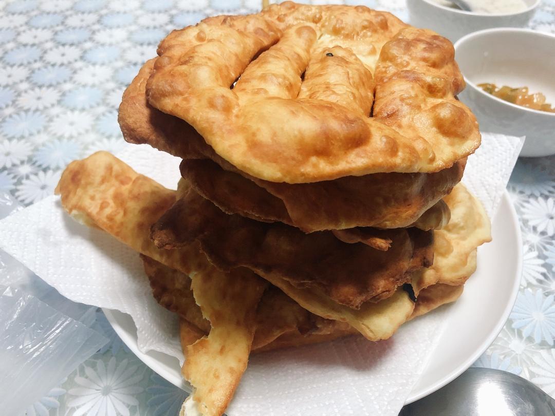 早上只用10分钟就做好的懒人版炸油饼（附送糖油饼和面方法）