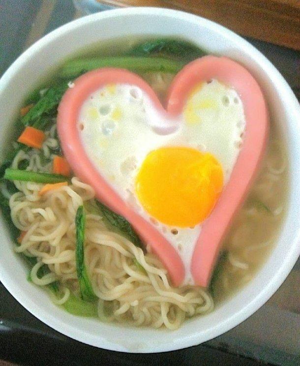 一碗热汤面🍜