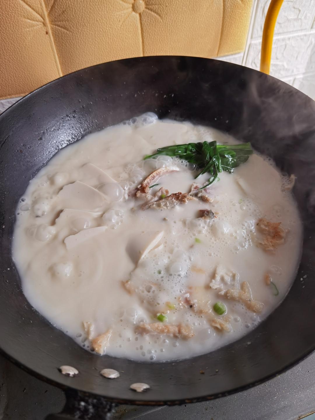 鱼头豆腐汤
