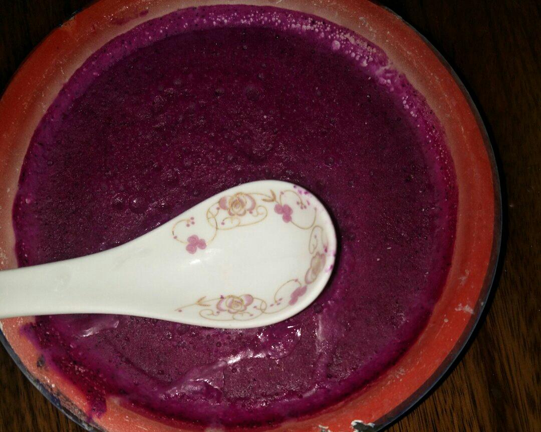 火龙果酸奶冰淇淋的做法