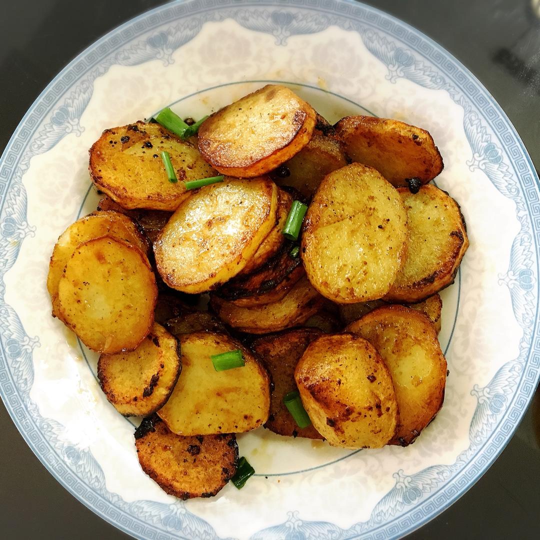 欣仔在这里哟做的孜然香煎土豆