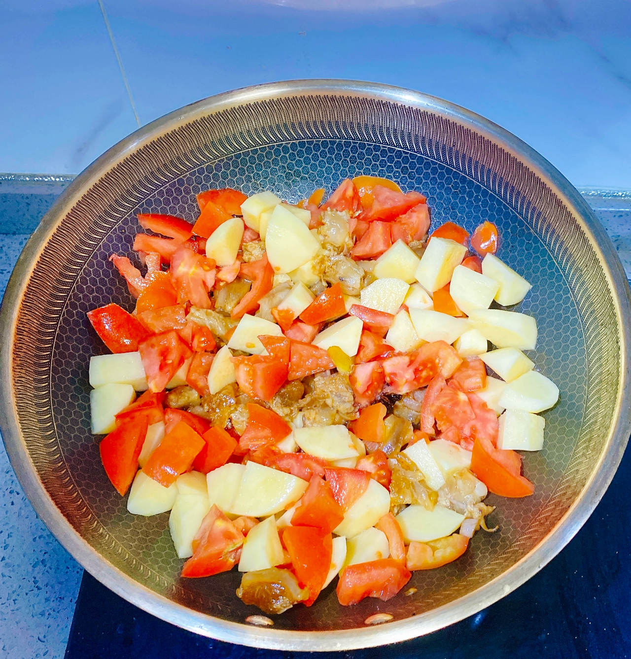 【家常菜】番茄土豆炖牛筋的做法 步骤5