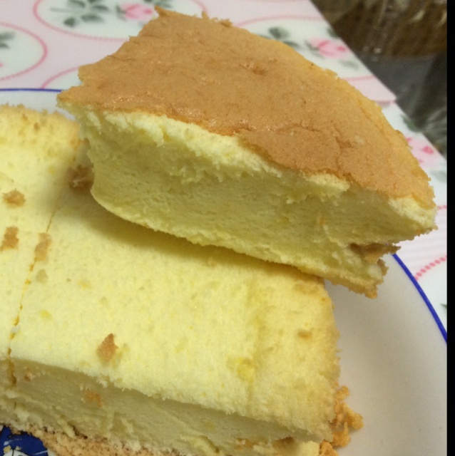 超简单完美戚风蛋糕（6寸2蛋）附打发、翻拌、脱模视频