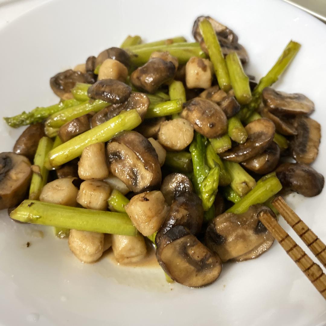 蘑菇芦笋炒贝柱