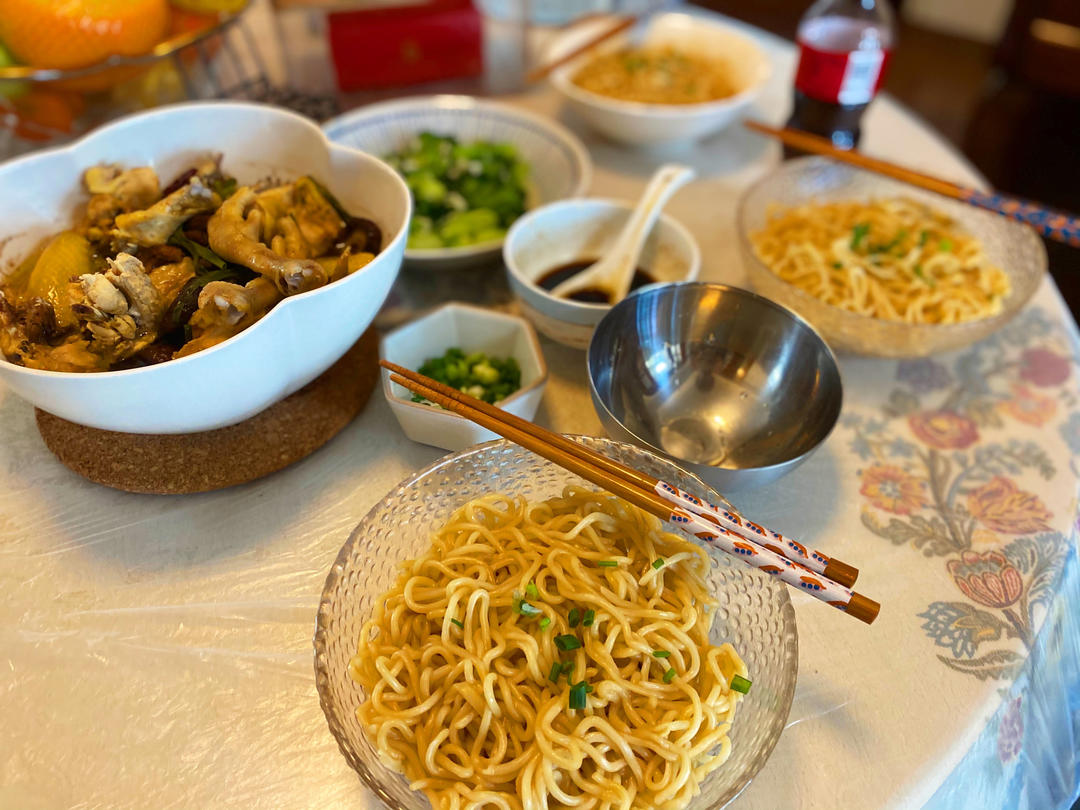 🍜舔碗警告！五分钟就搞定的鸡汁拌面～