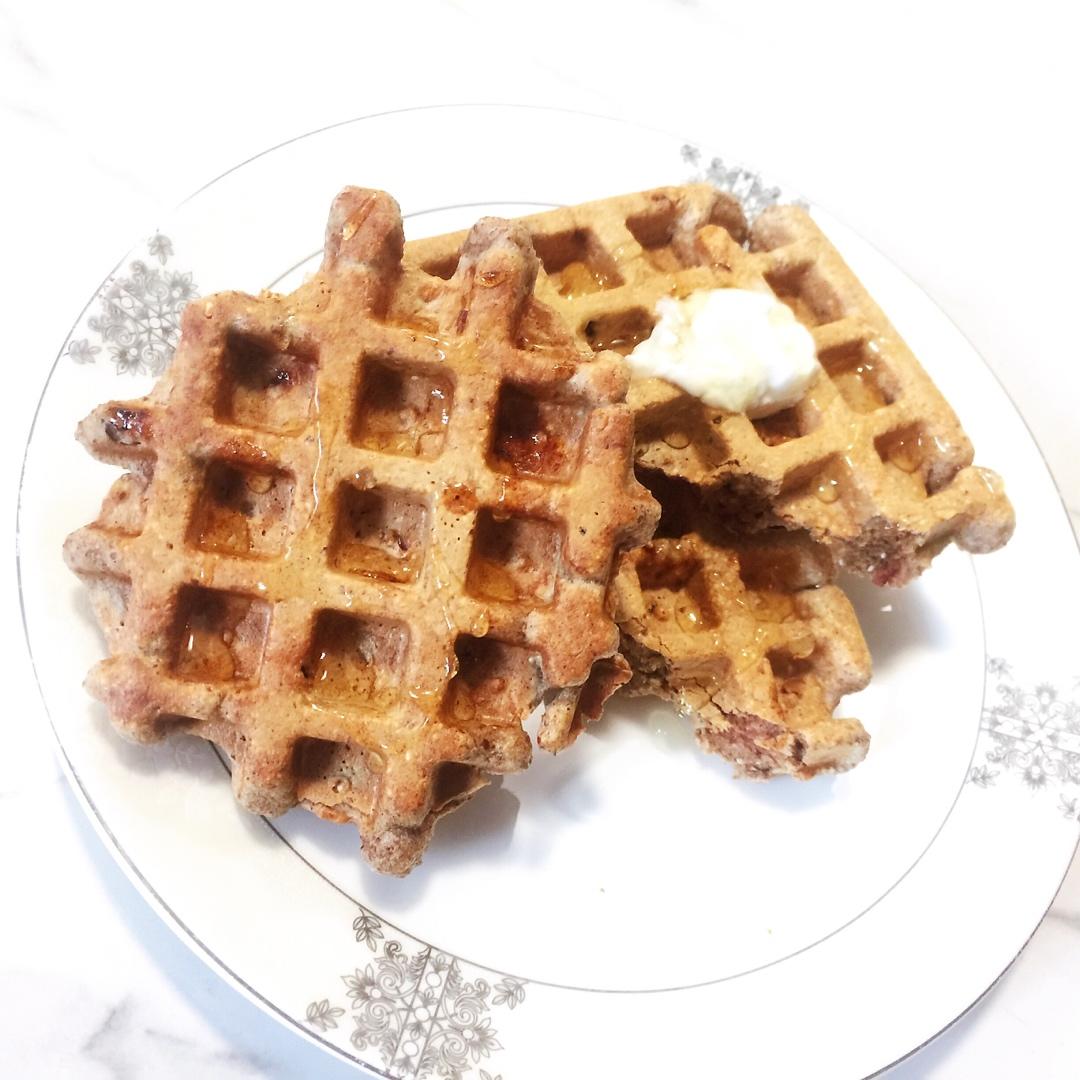 全麦红枣红糖肉桂华夫饼