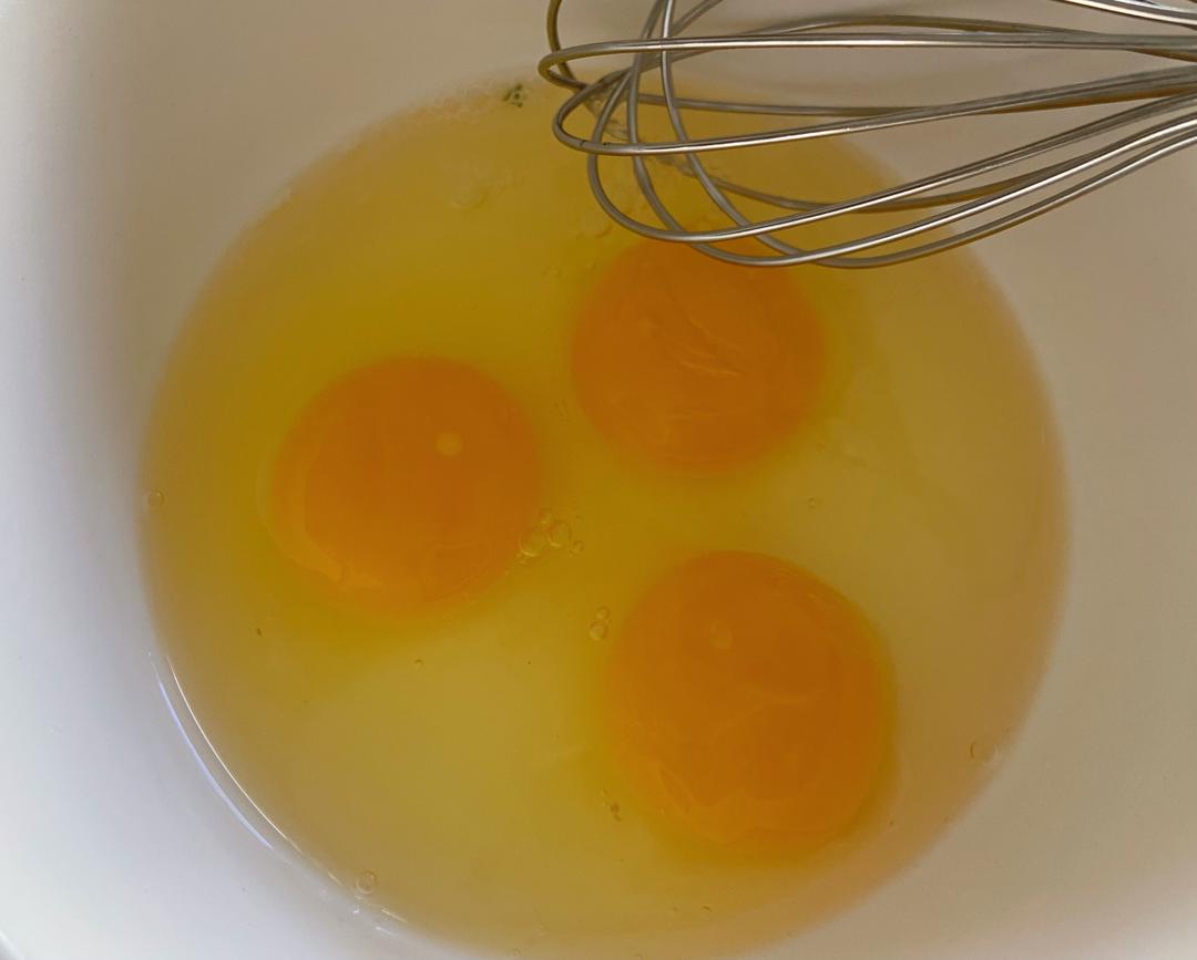 QQ的鸡蛋饼  ‼️麻薯鸡蛋饼软软糯糯的  口感太好了的做法 步骤5