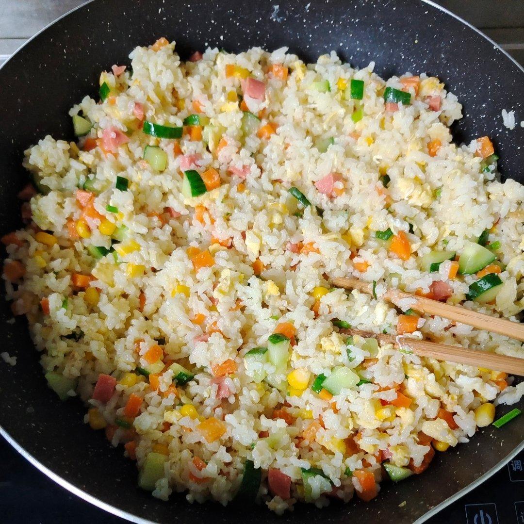 扬州炒饭（剩饭变美食，从此不剩饭）