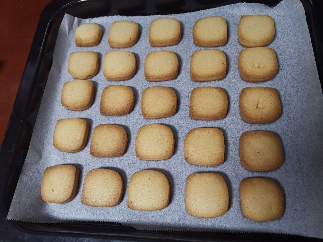 极简风炼奶小饼干