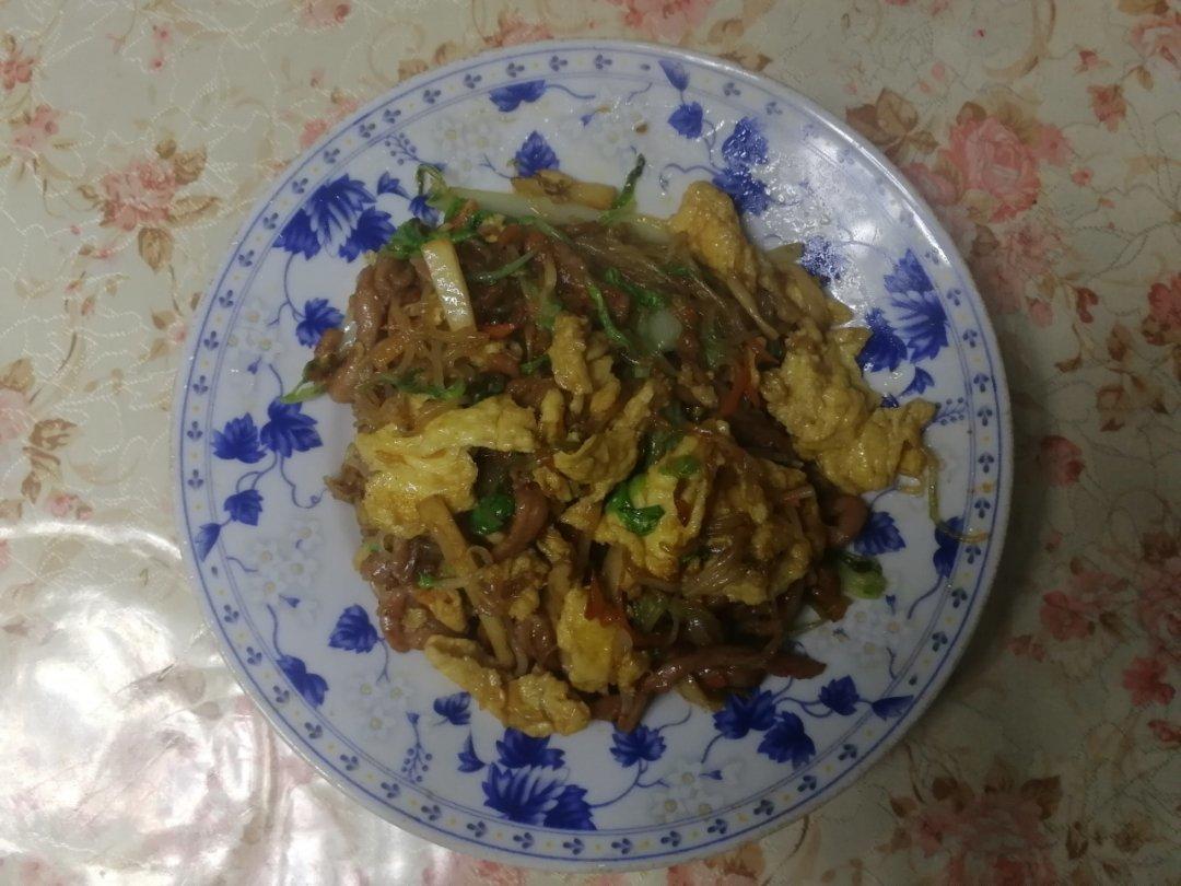 包心菜鸡蛋炒粉丝