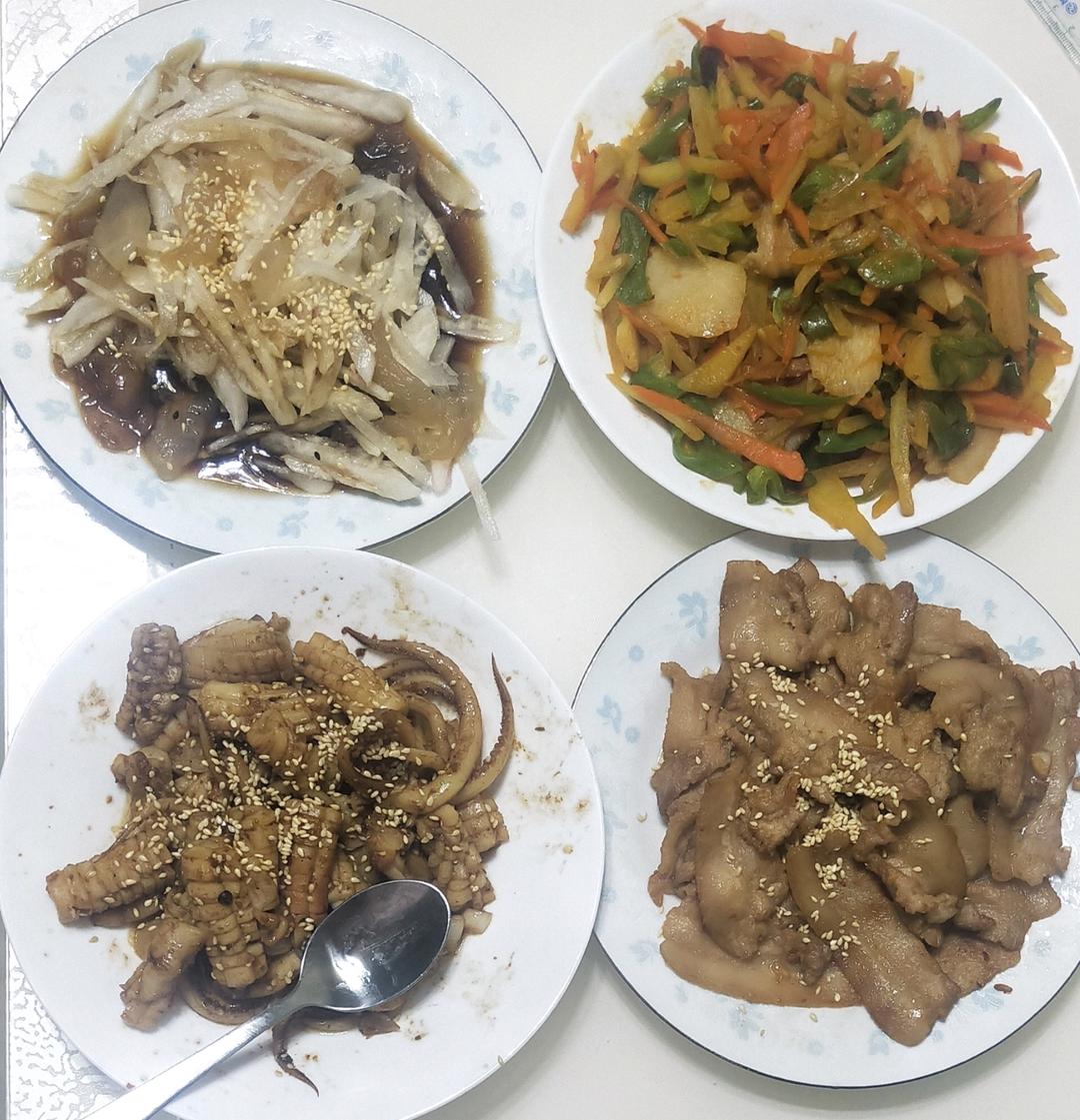 万能调汁蘸料～爽口的凉拌海蛰皮萝卜丝