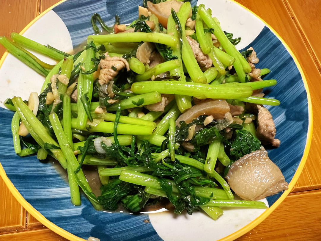 茼蒿炒肉