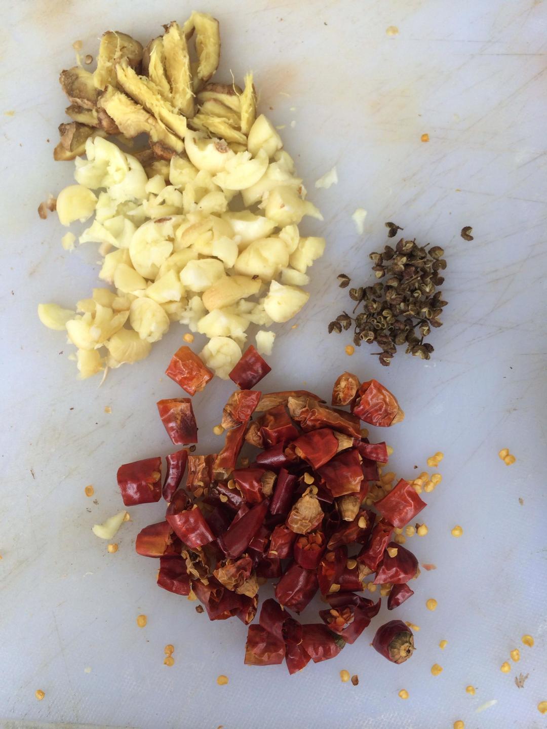 水煮肉片的做法 步骤2