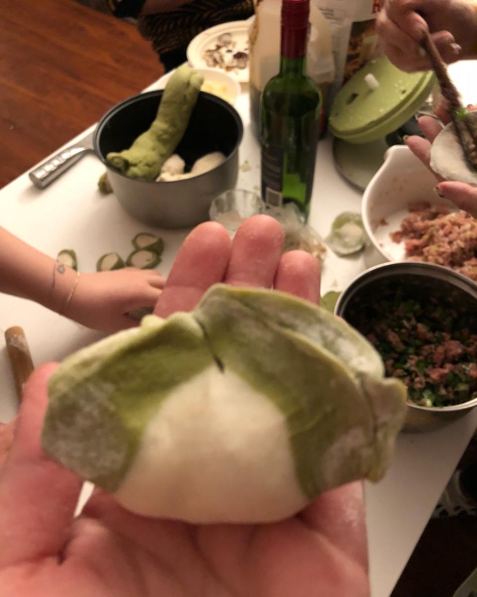 翡翠白玉白菜饺子详细版（附翡翠白玉白菜饺子包法，翡翠白玉饺子皮两种制法，面包机和面，翡翠白玉烧卖，各种馅料搭配）
